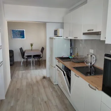Apartament Adriatic Pavlinovic - *