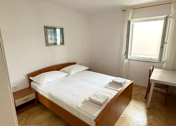 Adriatic Pavlinovic - * Makarska