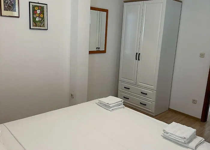 Adriatic Pavlinovic -