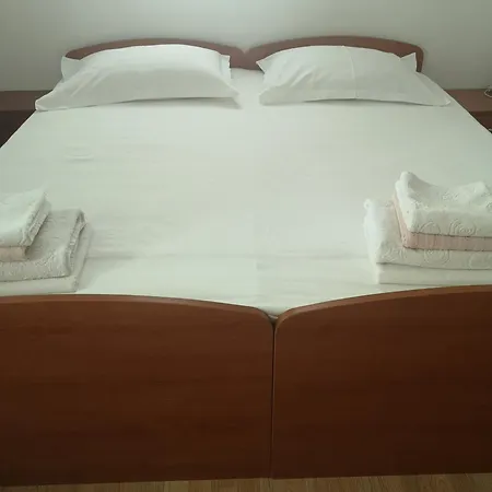 Adriatic Pavlinovic - *